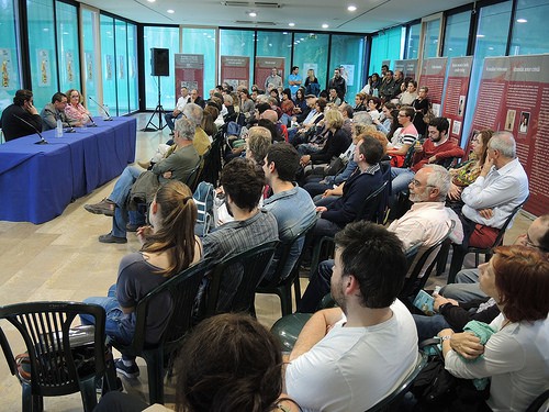 Mesa redonda, durante el primer día de la Feria.